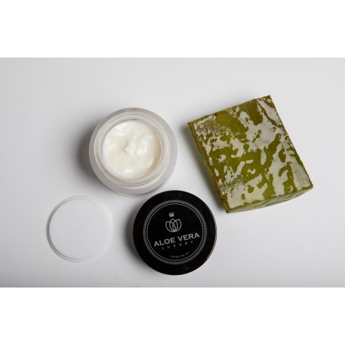 Crema Facial Intensiva Aloe Vera y ácido hialurónico 50ml